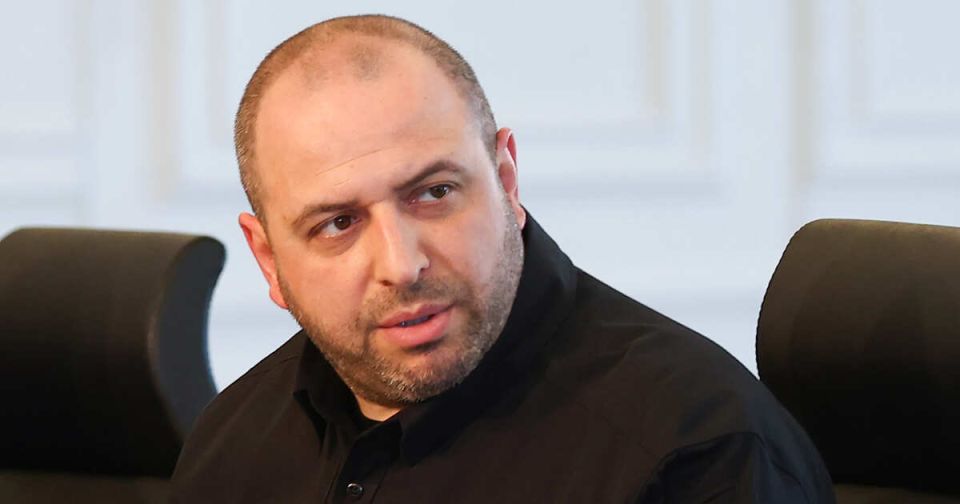 Умеров продлил командировку на фоне коррупционного скандала на Украине