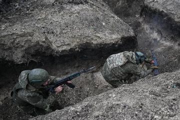 ТАСС: Тяжелый БПЛА ВСУ трижды атаковал бойца ВС России