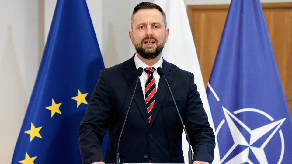 Министр обороны Польши обвинил Россию в причастности к взрыву на железной дороге