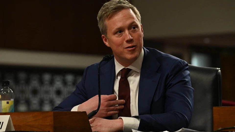 ����� ������� � � ������: WSJ �������� ������� �������� ��� �� ������������� ������ �����������