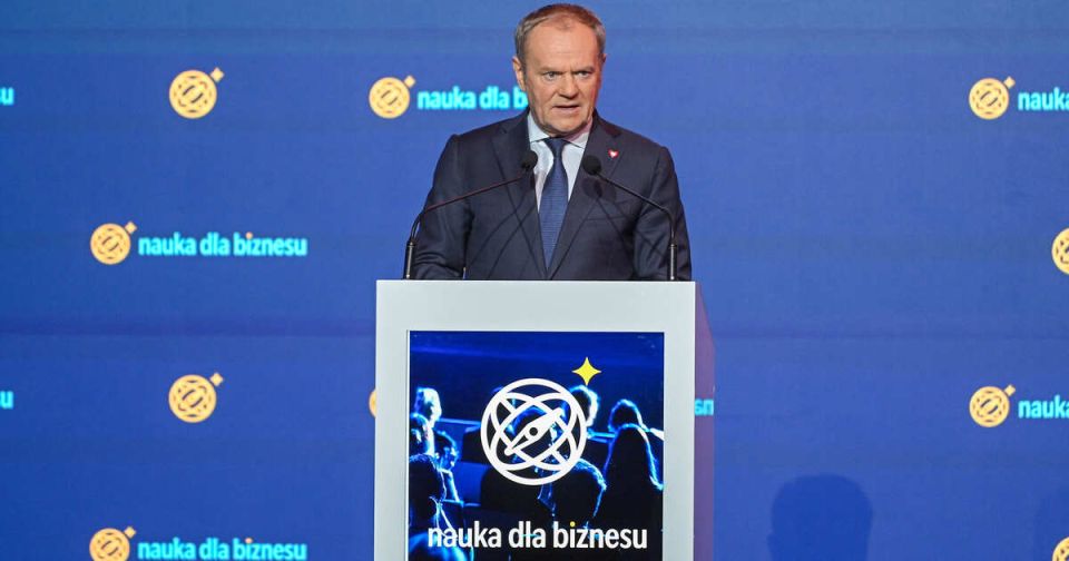 Туск потребовал от Зеленского данные об участниках диверсий в Польше