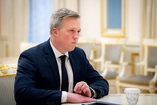 FT: Министр армии США Дрисколл заявил об очень плохом положении Украины