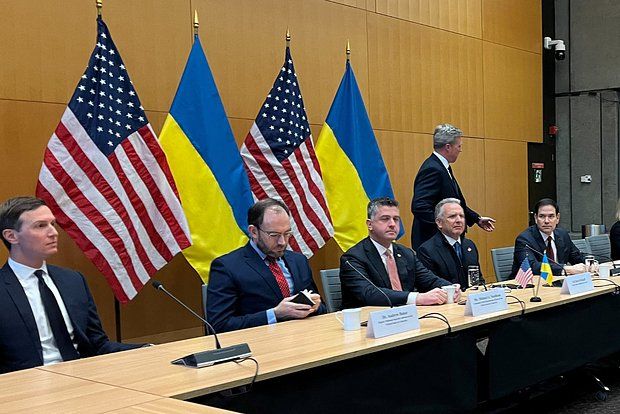 Замглавы украинского МИД Кислица: Первые часы переговоров были на грани провала