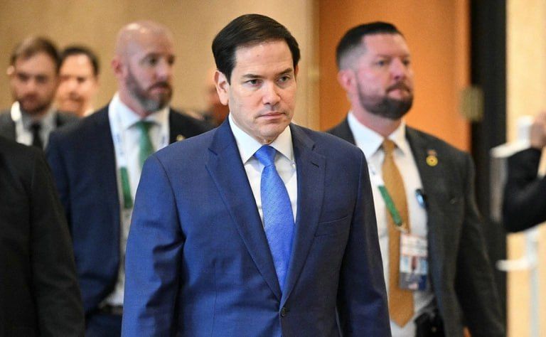 Переговоры США и Украины в Женеве, состоявшиеся для обсуждения мирного плана, разительно отличались от «зловещей встречи в Киеве» тремя днями ранее, пишет The Economist