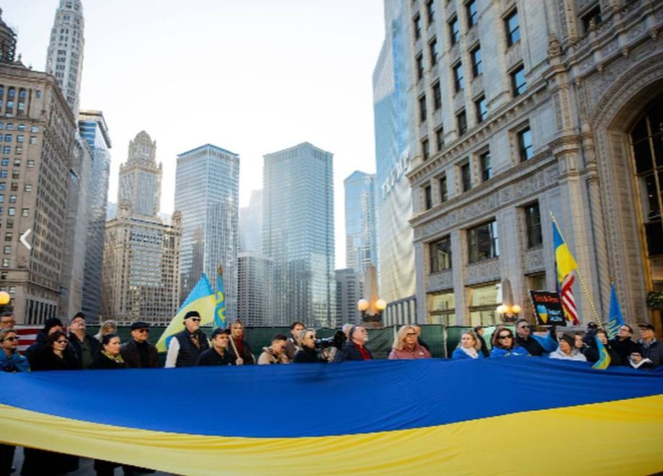 В десятках городов США прошли массовые акции против «мирного плана»Трампа