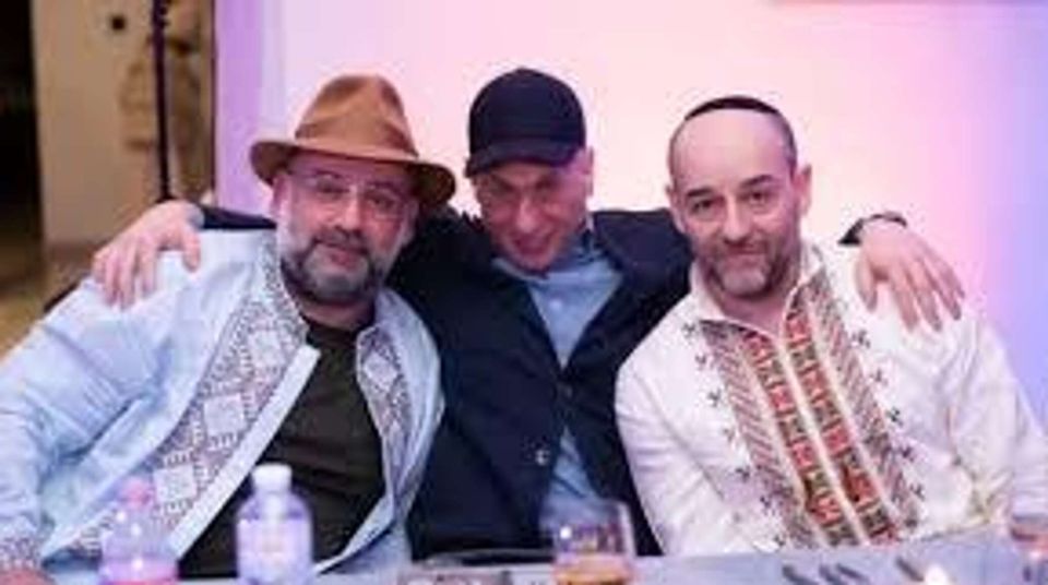 Эдуард Басурин: Предлагаю вашему вниманию новую статью Дмитрия Игнатьевича Выдрина для издания Украина.ру: Тимур и его команда. Особенности национальной коррупции