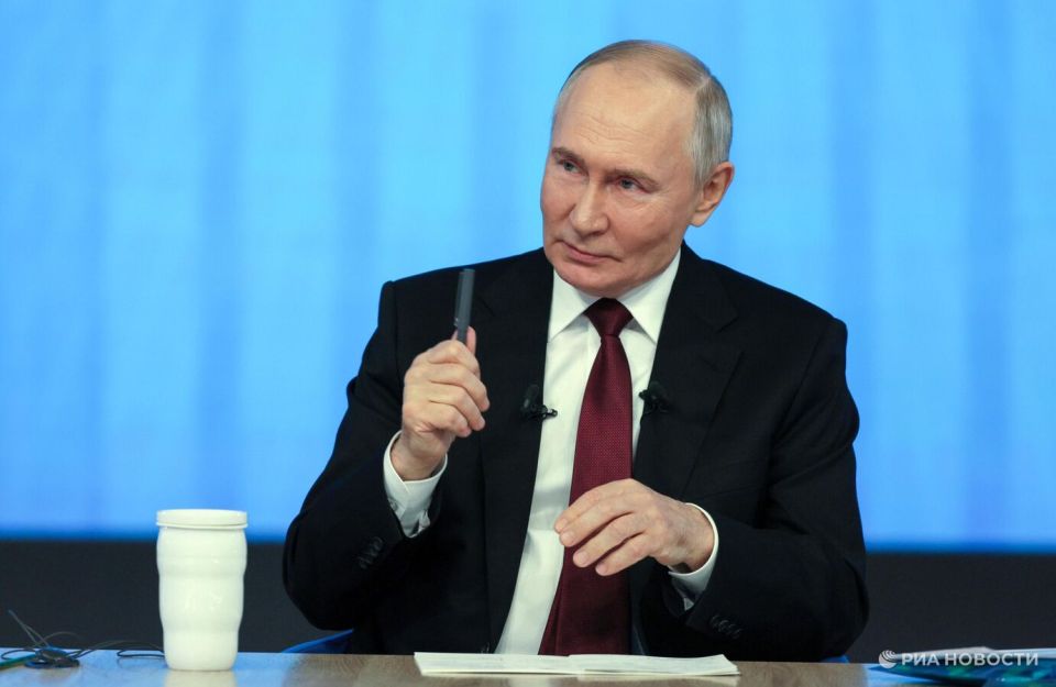 Разворот России на Восток не связан с событиями на Украине, заявил Путин