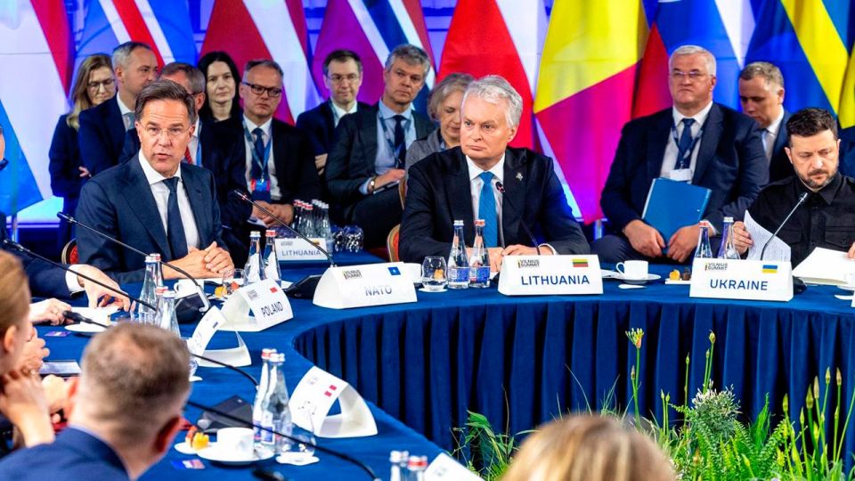 Миршаймер: катастрофа Украины связана с идеей о вступлении в НАТО
