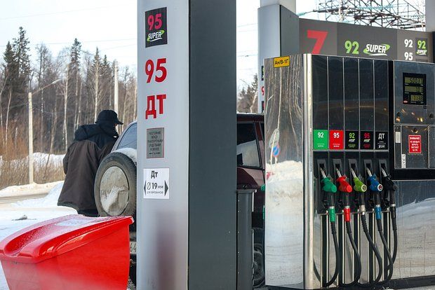 ВСУ атаковали две АЗС в ЛНР