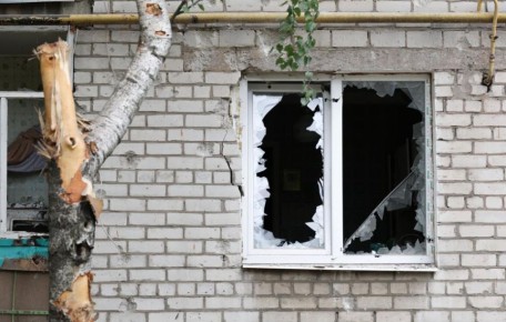 В Волгограде повреждены склад и жилые дома из-за атаки БПЛА