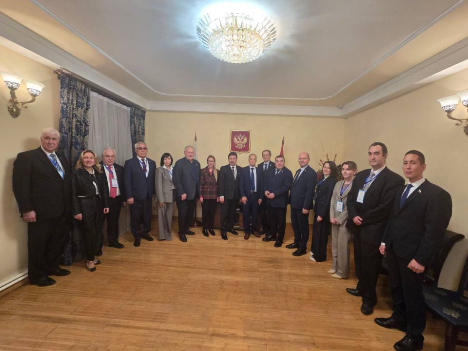 Константин Затулин: На следующий день по завершении государственного визита Владимира Владимировича Путина в Киргизию, в составе делегации Государственной Думы прибыл в Бишкек для участия в наблюдении за выборами депутатов...