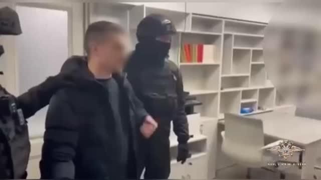 МВД показало кадры из техцентра мошенников, звонивших с Украины