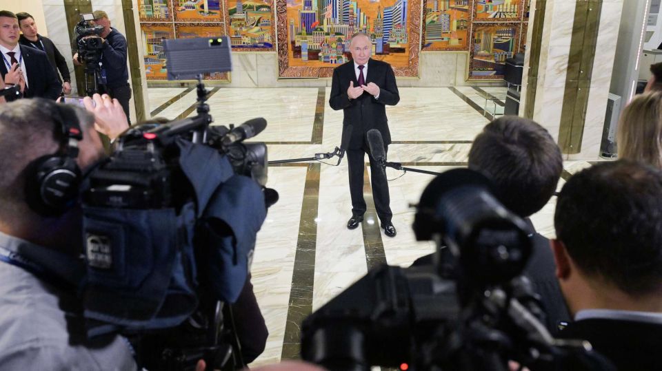 Заявления Путина по Украине и "приказ" Зеленскому об отставке: главное