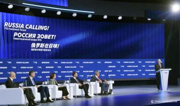 Руководство Украины занимается выклянчиванием денег, заявил Путин