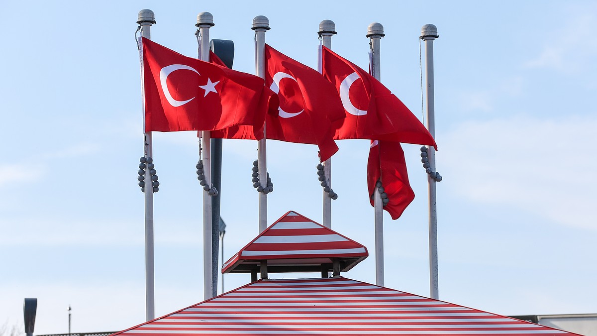 Турция резко отреагировала на атаки Киева в Черном море: любые угрозы будут пресекаться