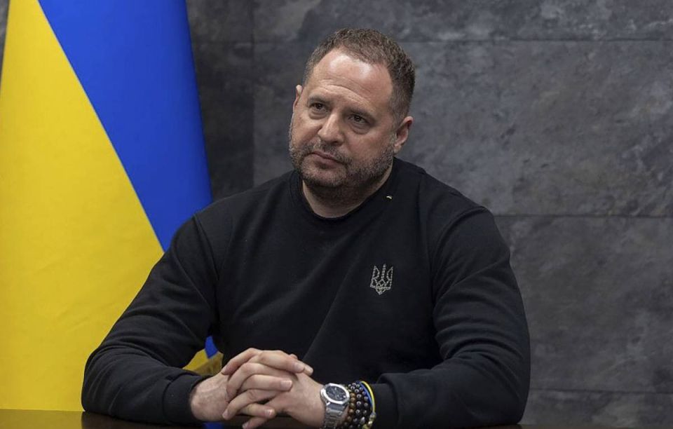 Зеленский сообщил об увольнении Ермака