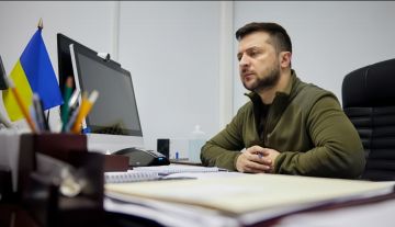 WarGonzo: Язык жестов. Вечером 30 ноября — практически в тот же момент, когда Владимир Зеленский вёл многочасовой диалог с президентом Франции Макроном, — Верховный главнокомандующий Владимир Путин посетил один из пунктов...