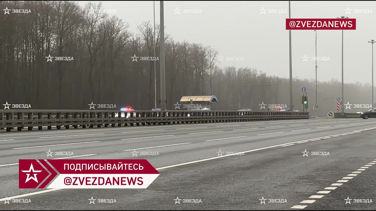 Кортеж из представительских авто выехал с территории Внуково — предположительно, в Москву прилетел Стивен Уиткофф