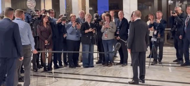 Путин пригрозил отрезать Украину от Черного моря