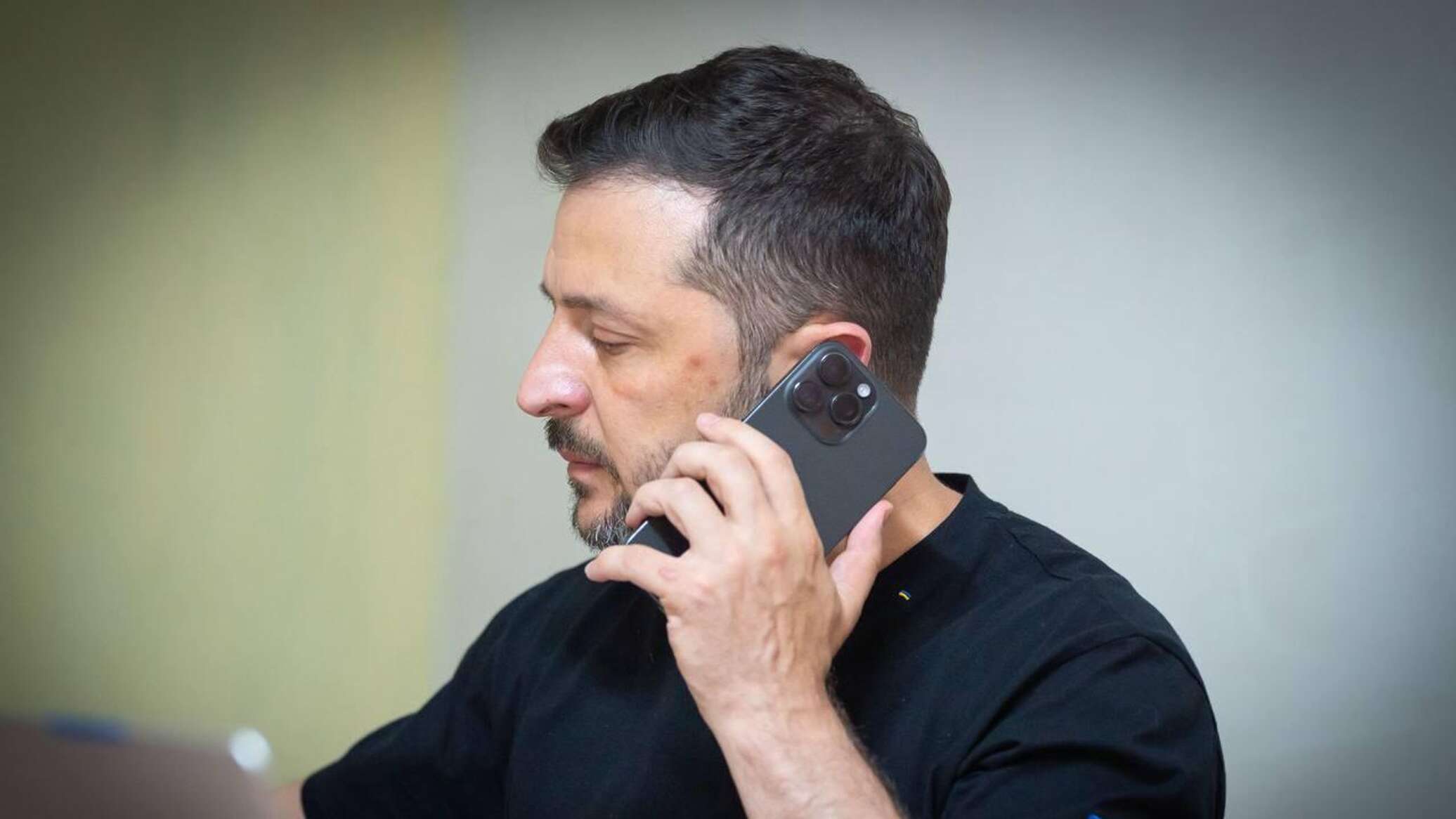 Зеленский после скандала поручил сменить состав набсоветов энергокомпаний