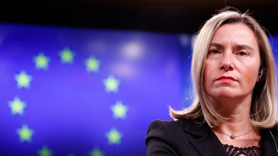 WarGonzo: Почему вдруг «чистые» руки Европы оказались в коричневых пятнах?