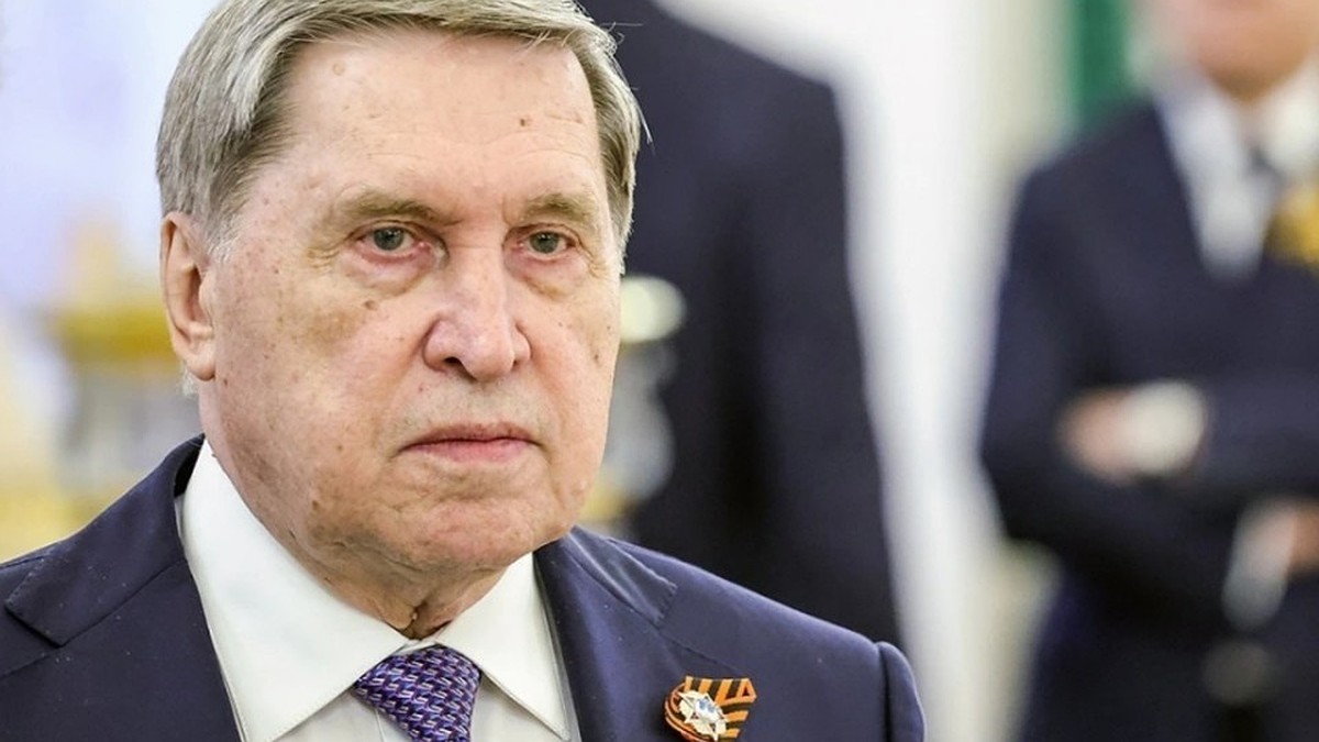 Ушаков: После обсуждения встречи делегаций США свяжутся с Кремлем по телефону