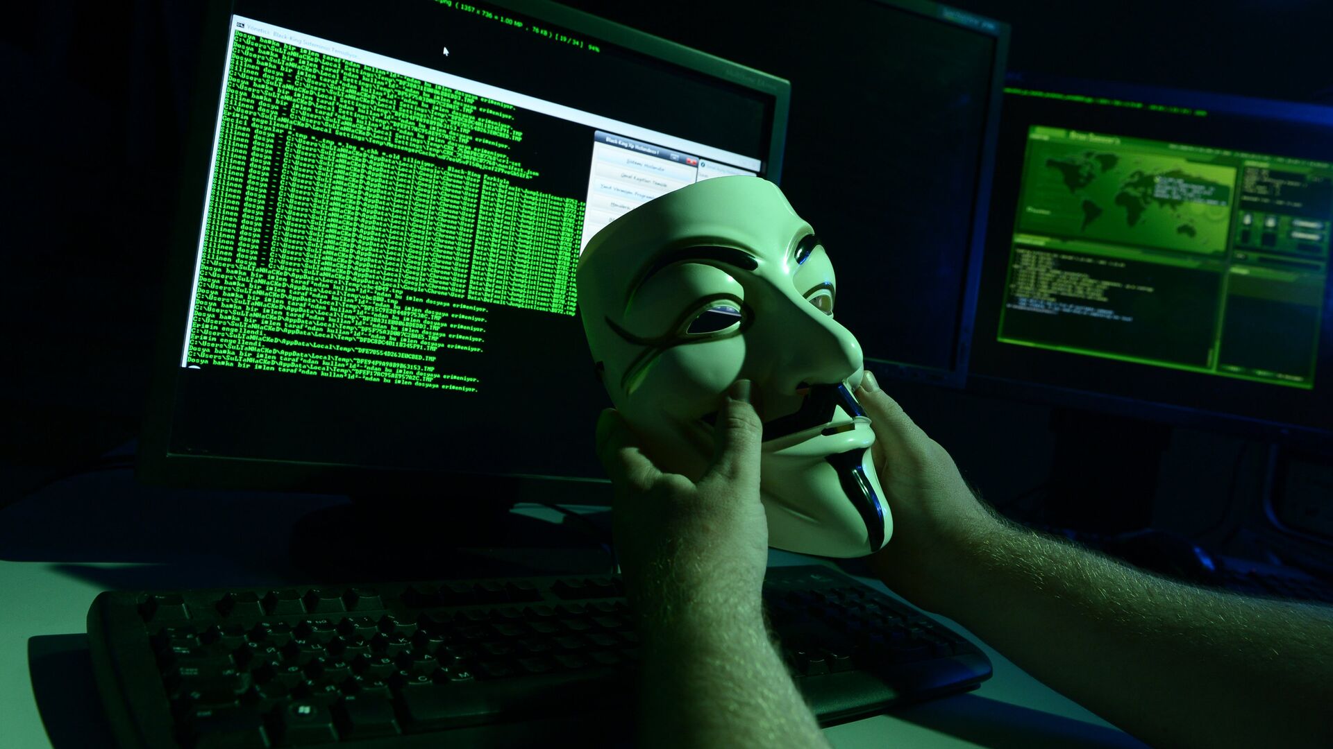 Хакерские группировки опубликовали данные о военнослужащих ВМС Украины, причастных к атакам в Черном море