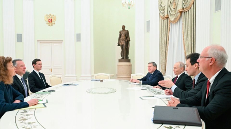 Пошел пятый час российско-американских переговоров в Кремле