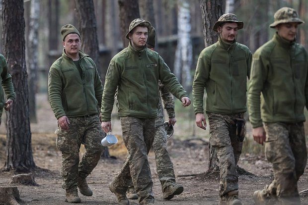 Reuters: Ни один из 11 новобранцев ВСУ от 18 до 24 лет не находится на фронте