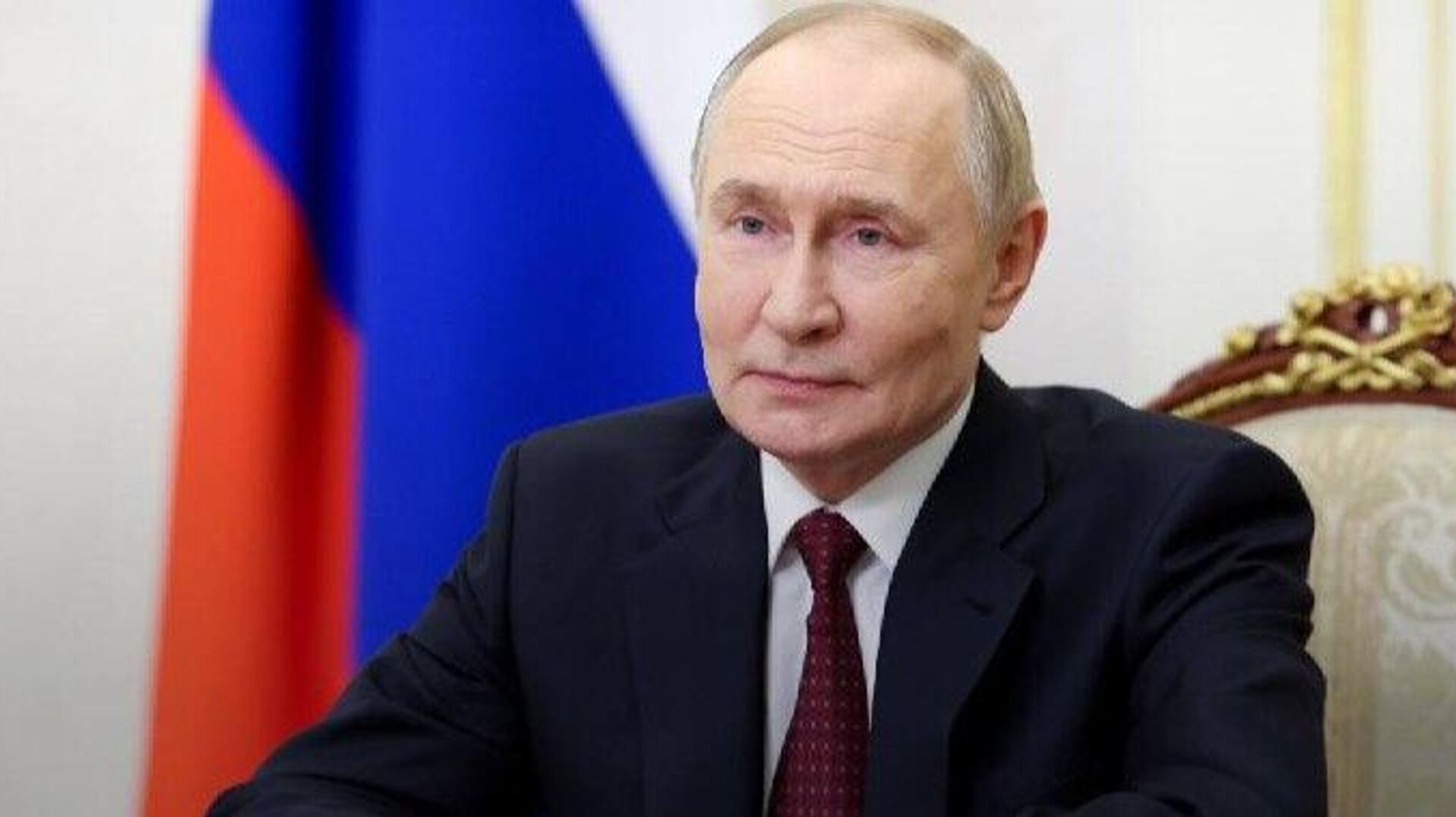 Владимир Путин дает интервью индийскому телеканалу India Today накануне визита в Дели