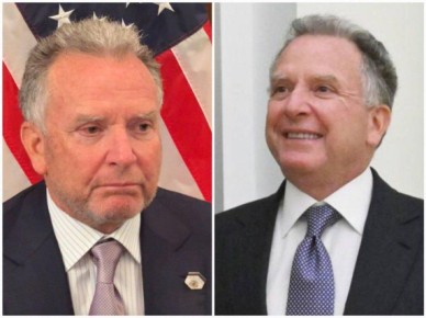  :  .  Financial Times            