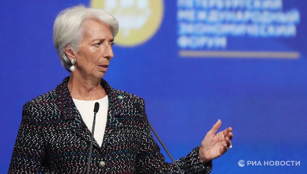 Глава ЕЦБ назвала натяжкой предложение ЕК использовать активы России