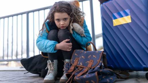 Две девочки вернулись беременными. Скандал вокруг программы жены Зеленского по эвакуации сирот в Турцию