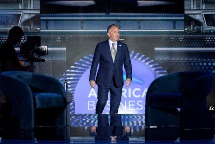 Врач Кичаев: Уиткофф на переговорах с Россией показывает отношение к собеседнику