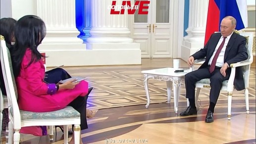 «Россия стремится к защите своих интересов, к защите своих людей, которые там проживают, к защите наших ценностей традиционных, русского языка. К защите, кстати говоря, религии, которая культивируется веками на этих...