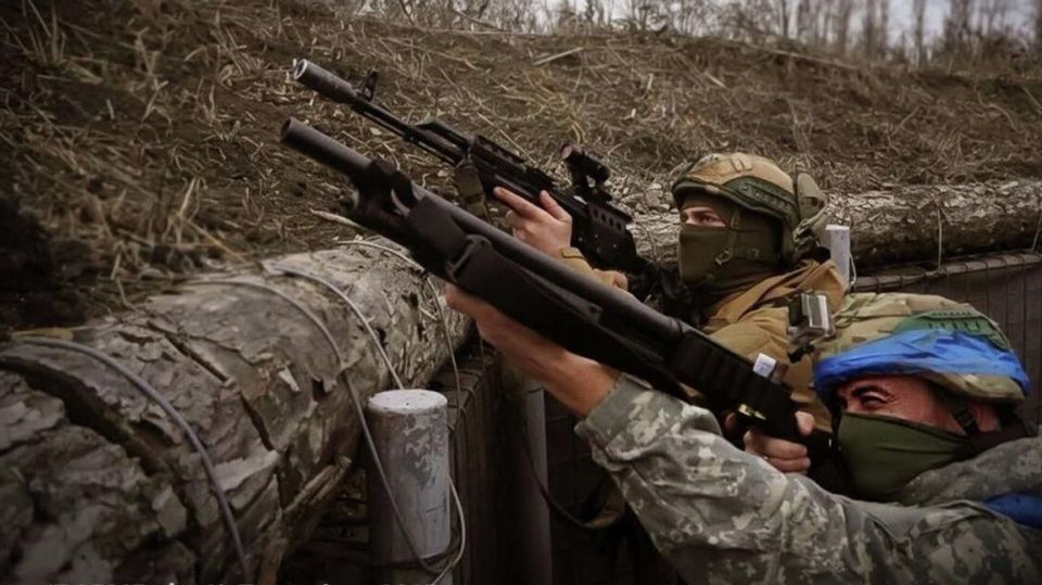 Боевики ВСУ обстреливали пытавшихся выйти к россиянам жителей Красноармейска