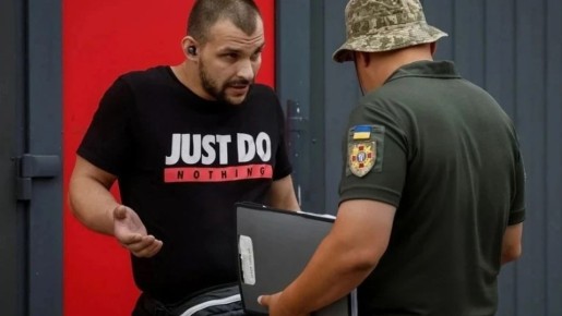 Командир ВСУ Манько пожаловался на огромное число солдат, уходящих в самоволку