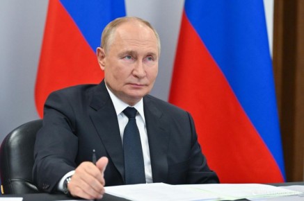 Путин: Россия восемь лет пыталась решить ситуацию на Украине мирным путем