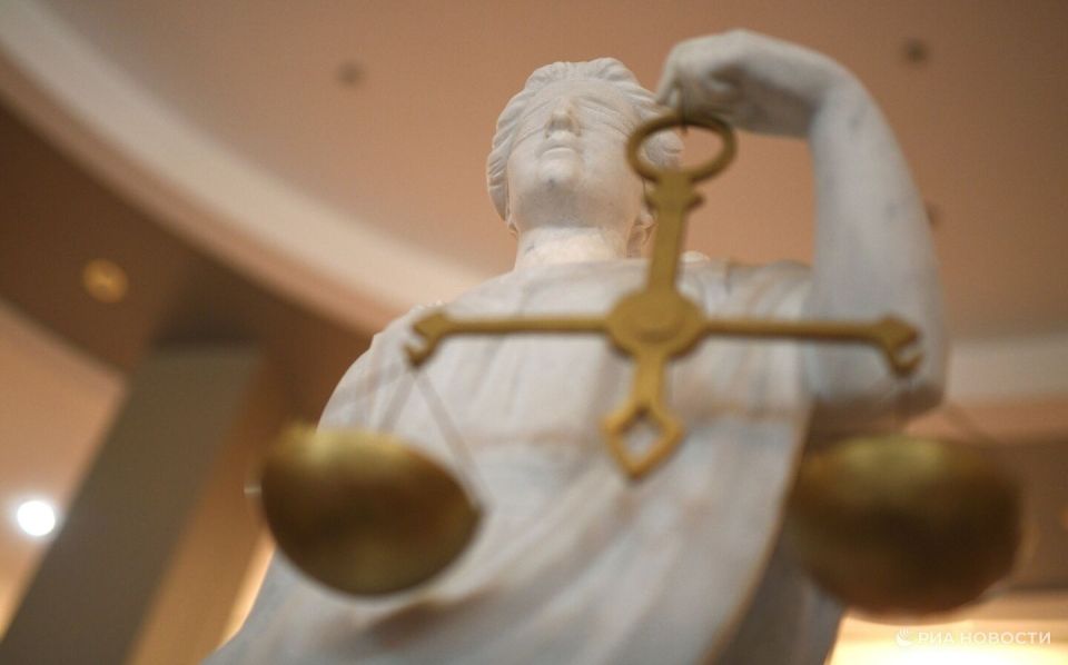 Суд вынес приговор предпринимателю, передавшему прожектор "Азову"*