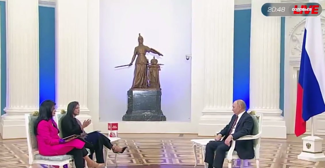 Индийский телеканал India Today 4 декабря показал большое интервью Владимира Путина, которое российский президент дал индийским журналистам накануне своего визита в Индию