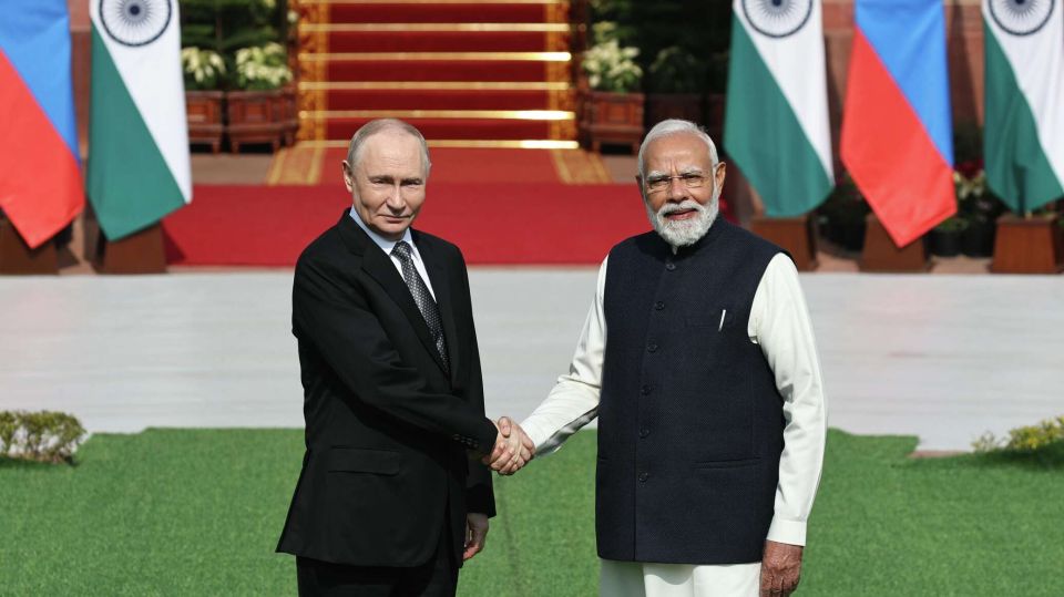 Путин поблагодарил Моди за усилия по урегулированию украинского вопроса