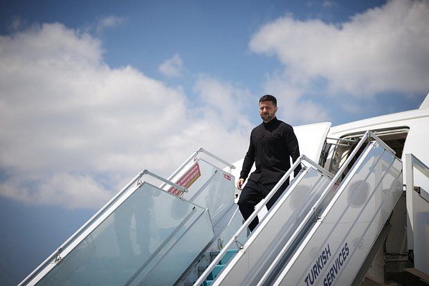 Киев подтвердил преследование дронами самолета Зеленского в Ирландии