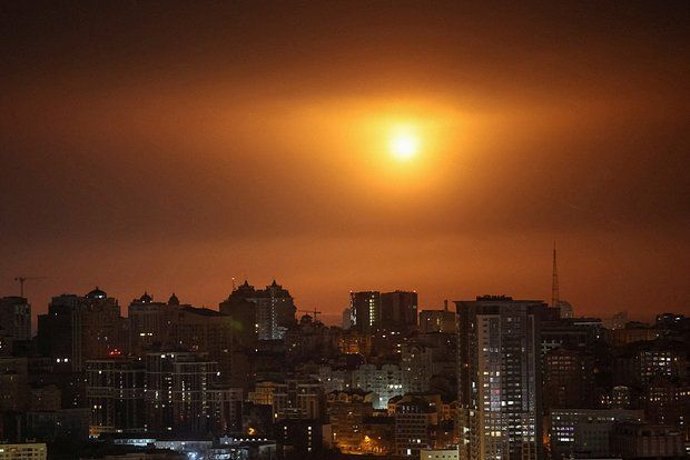 По месту перестрелки между бойцами ГУР и ВСУ в Киеве нанесен удар «Геранями»