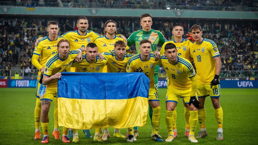 УЕФА наказал Украину за антироссийский лозунг фанатов