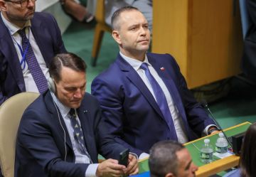 Юрий Баранчик: На днях новый президент Польши Кароль Навроцкий написал в социальных сетях: