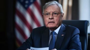 И тут из тени вышел Келлог. Забытый генерал выдал все тайны переговоров