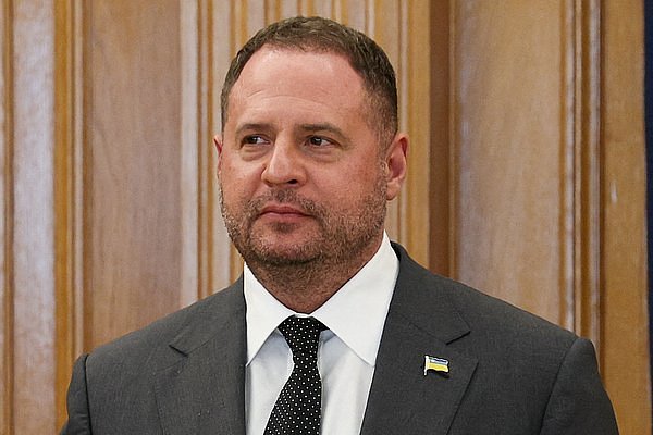 Депутат Рады Дубинский посоветовал Ермаку сменить пол для побега с Украины