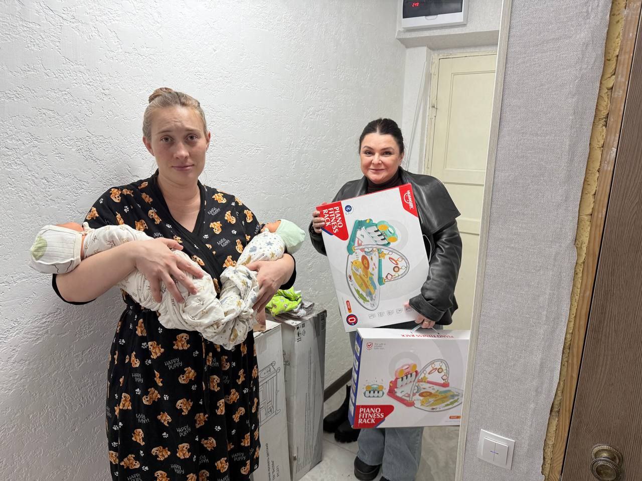 Помощь детям в зоне СВО!. С 2014 года Ольга Вязовская помогает детям-сиротам, детям инвалидам и многодетным семьям в зоне боевых действий, в наиболее тяжелых районах Донбасса и СВО