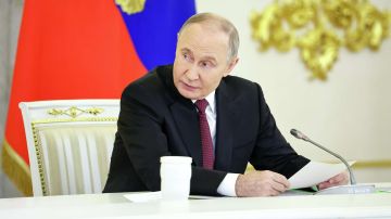 Заявления Путина и год крымского гостеприимства: главное за день