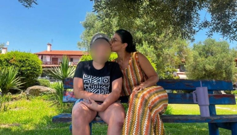 Сербский майдан идёт по пути украинского: дети избивают детей